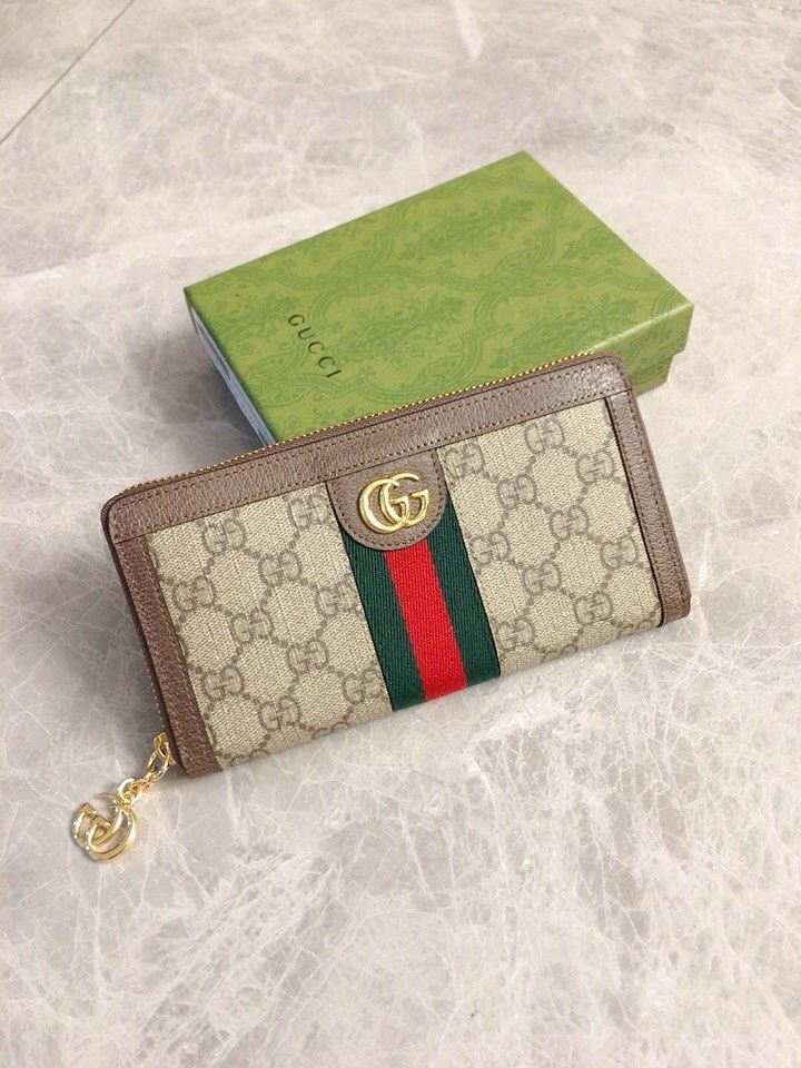 G*u*i wallets & purse